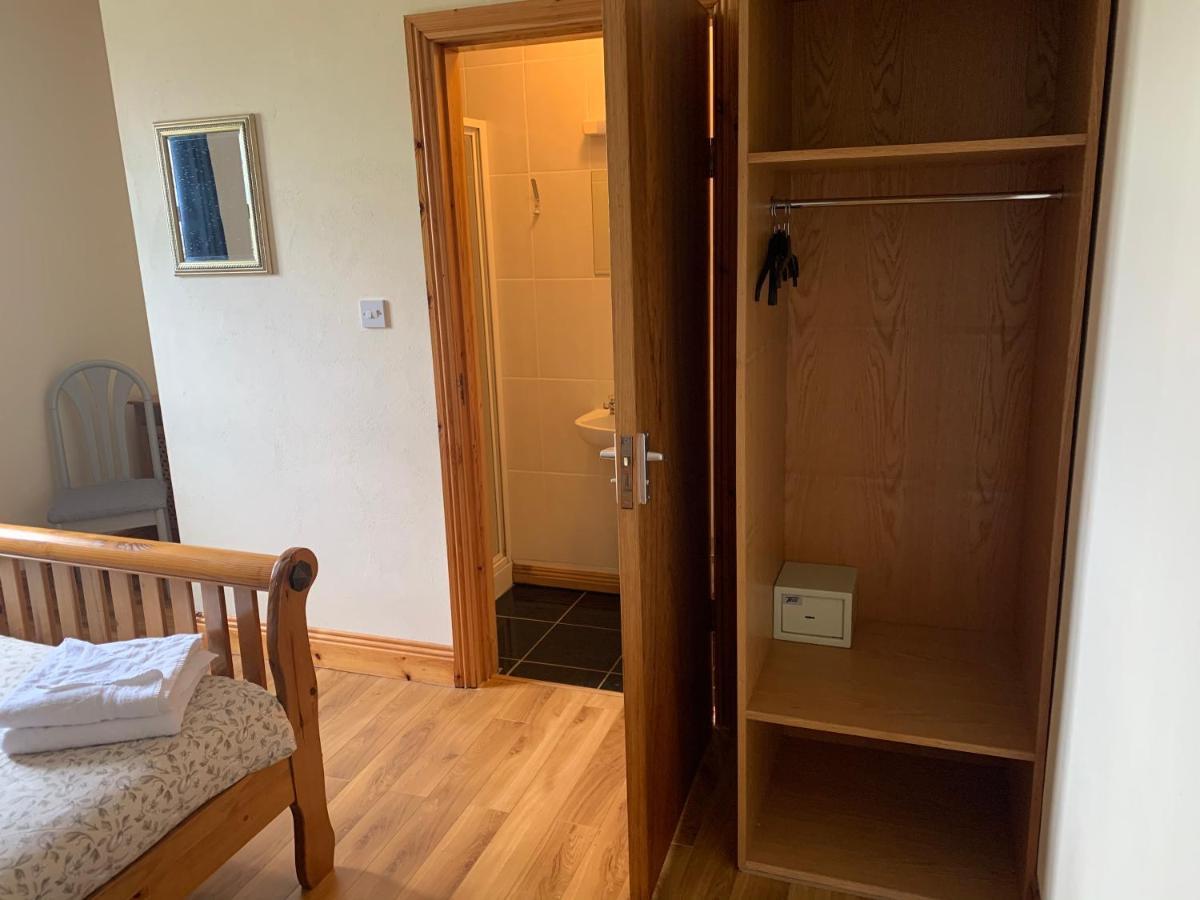 Clare'S Rock Self-Catering Accommodation Carron Exterior foto